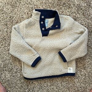 Baby gap boys size 5 sweater
